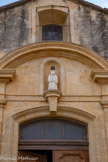 <center>Eglise Saint-Pierre</center>1999 : pose en façade d’une statue de saint Pierre.